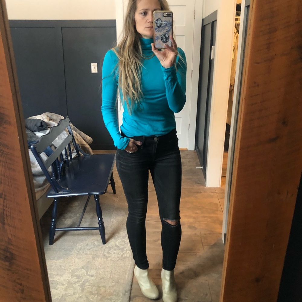 Like new JCrew turquoise tissue turtleneck size small